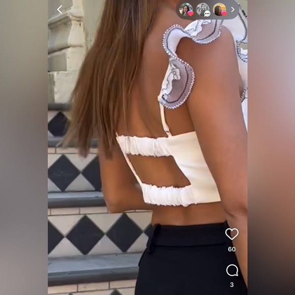 NWT Elliatt $240 Swirling Rosette Crop Top Size L - Picture 11 of 11